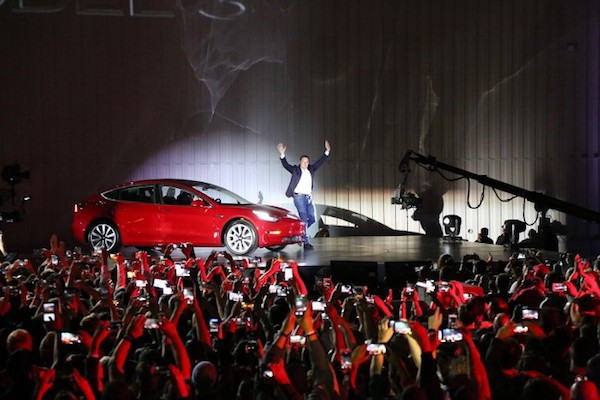 特斯拉Model 3 6.3万订单被取消,中国市场的路更难走了?