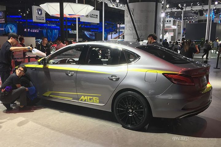 2017广州车展|邦热点 MG名爵6混动版发布 - 第一电动网