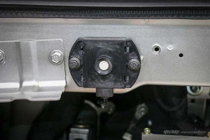 2017广州车展|邦解读:上汽大通FCV80氢能车 