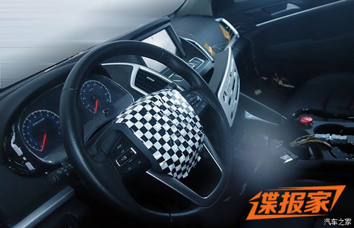 外观与汽油版基本一致 风神AX7 EV谍照曝光