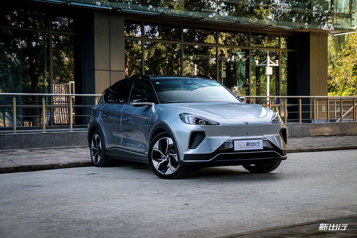 600+ 纯电 SUV 的新选择 试驾极狐 ARCFOX αT(最新发布)