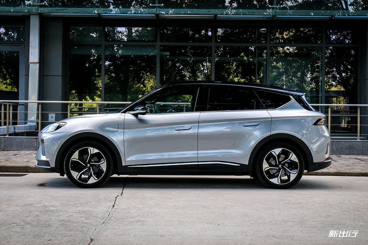 600+ 纯电 SUV 的新选择 试驾极狐 ARCFOX αT(最新发布)