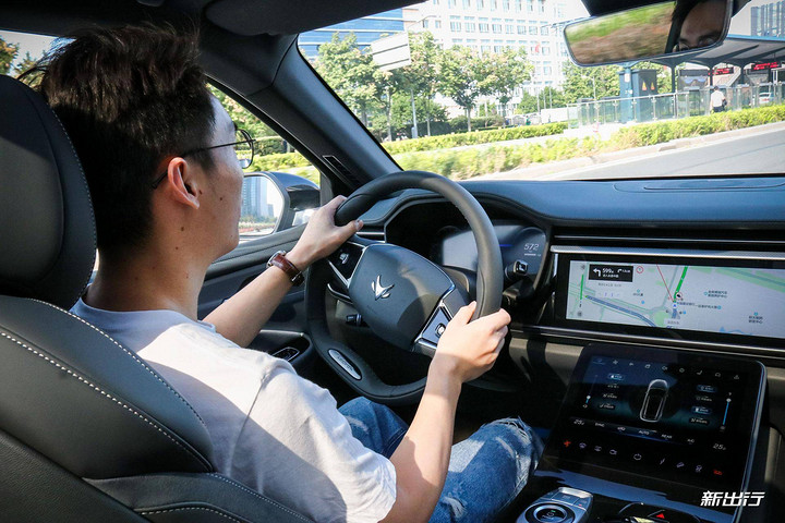 600+ 纯电 SUV 的新选择 试驾极狐 ARCFOX αT（最新发布）