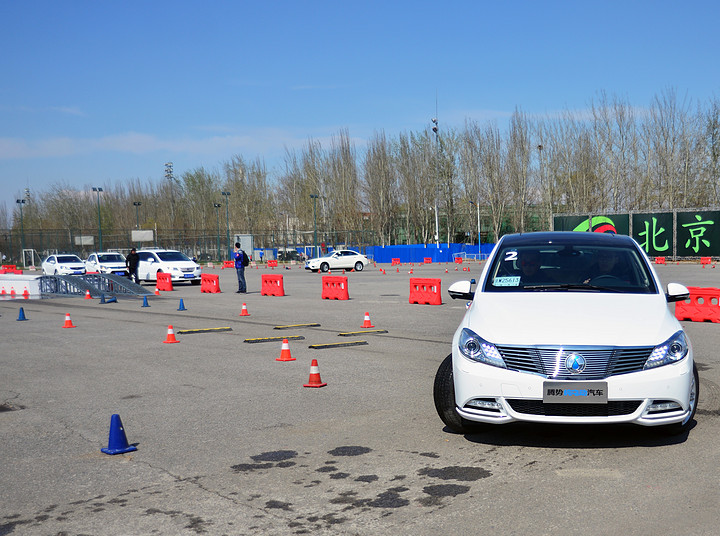 品鉴腾势400,熊孩子遇到势不可挡 - 第一电动