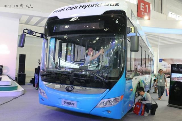 加氫僅10分鐘續(xù)航600km 宇通推出第三代燃料電池客車