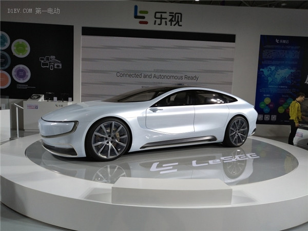 樂視生態(tài)全系產品亮相數(shù)博會 超級汽車LeSEE京外首秀人氣爆棚