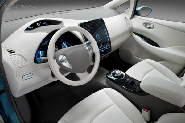 宏瑞X1電動(dòng)車新品即將上市