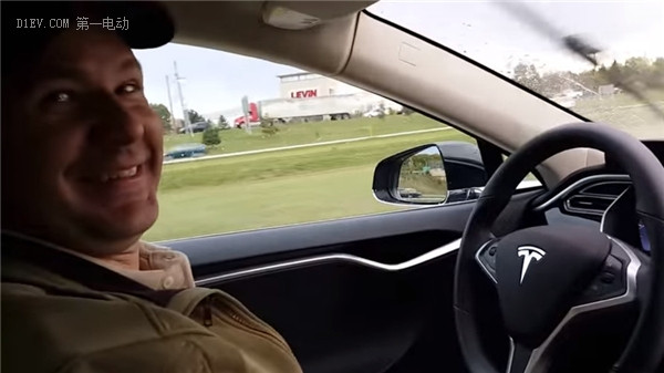 特斯拉Model S自动驾驶惊爆致命事故，车主注意：感知巡航≠自动驾驶