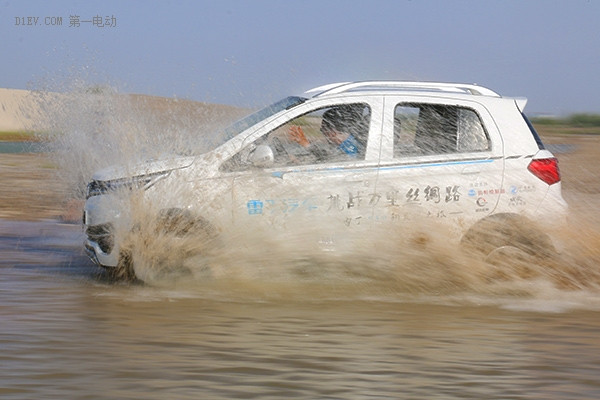 雷丁S50萬里絲綢之路：甘肅瓜州挑戰(zhàn)45km長距離泥濘路