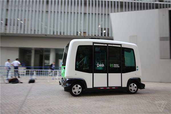 这台自动驾驶小巴用半年时间从莱茵河畔“走到”了富士山下