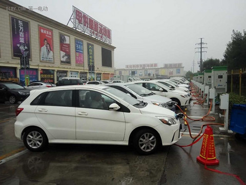 独家数据 | 暴雨天气特来电依然充电正常 附雨天充电桩使用指南