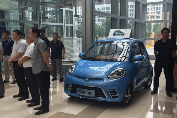 洪荒之力再現(xiàn) 知豆亮相新能源汽車(chē)促銷(xiāo)節(jié)