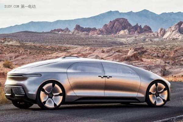 谷歌無(wú)人駕駛汽車(chē)