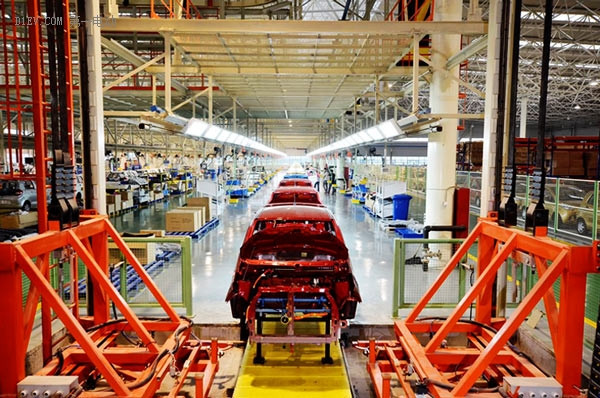 雷丁攜超強(qiáng)產(chǎn)品陣容亮相濟(jì)南車展 6大車型任君挑選
