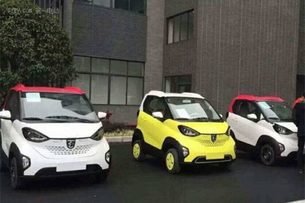 上汽通用五菱寶駿E100電動汽車