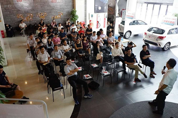 崔東樹：未來新能源汽車將以乘用車為主 市場將由限購城市轉(zhuǎn)向全國 