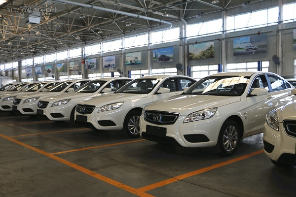 北汽新能源電動汽車