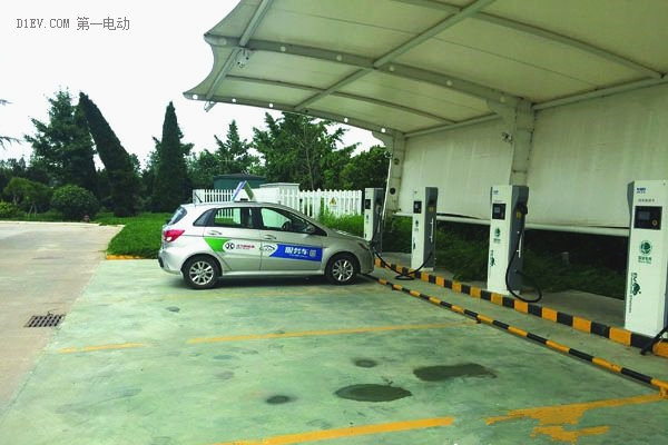連云港年內(nèi)將建600余座充電樁迎電動汽車大潮