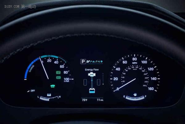 2017款現(xiàn)代索納塔插電混動(dòng)車型 將搭載強(qiáng)大的多媒體系統(tǒng)