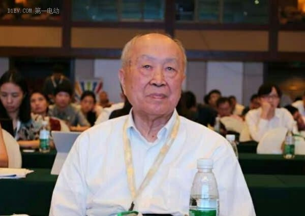 楊裕生：過度補貼妨礙市場化，給中國的積分制支8招兒