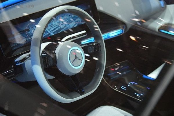 2016巴黎车展：奔驰电动SUV概念车发布