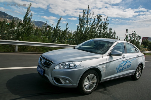 哥們兒夠厲害 北汽EU260老車主350km刷新最大續(xù)航記錄