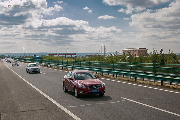 哥們兒夠厲害 北汽EU260老車主350km刷新最大續(xù)航記錄