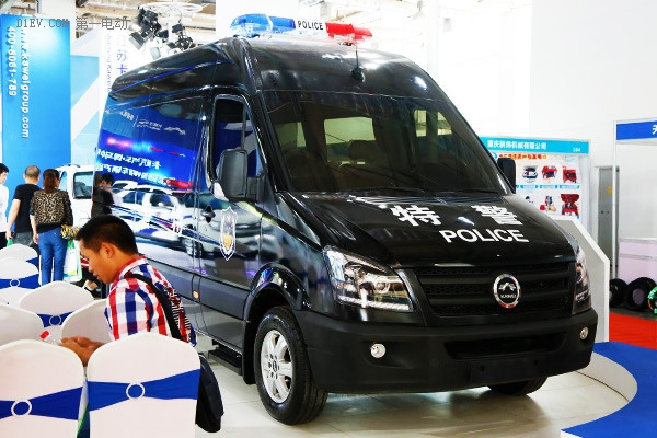卡威汽車攜警用純電動(dòng)SUV等5款車型驚艷亮相長(zhǎng)沙車展