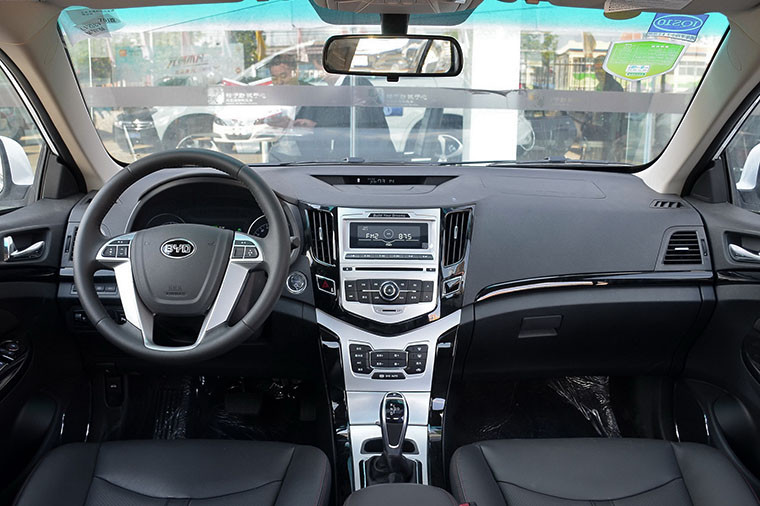 比亞迪秦EV、比亞迪e5瘋狂抄底團 廠家直降等你參加