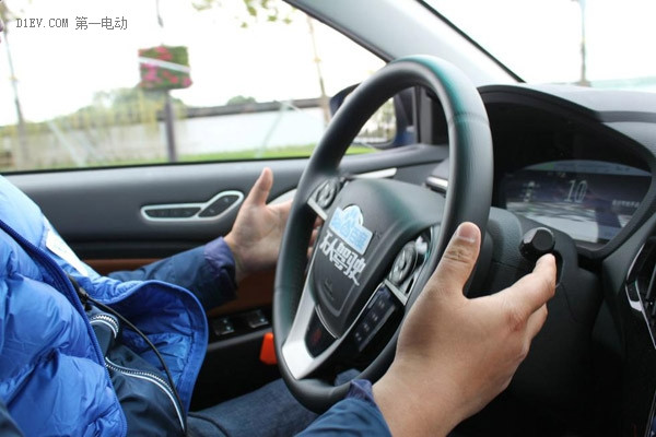 百度無人車亮相世界互聯網大會