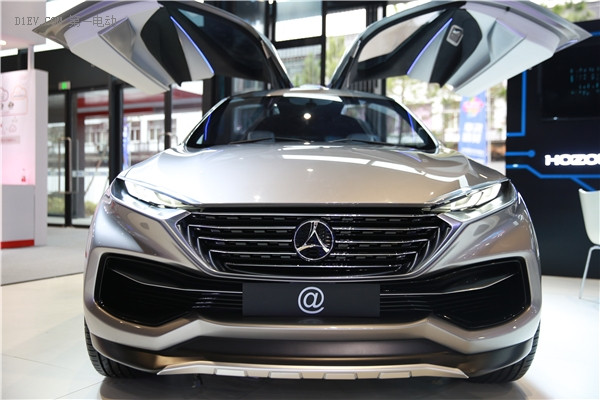 突破邊界！合眾智能互聯(lián)新能源汽車“點(diǎn)睛”世界互聯(lián)網(wǎng)大會(huì)
