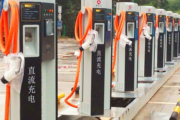 哈尔滨市出台试行电动汽车充电服务费标准 最高不超过0.54元/千瓦时