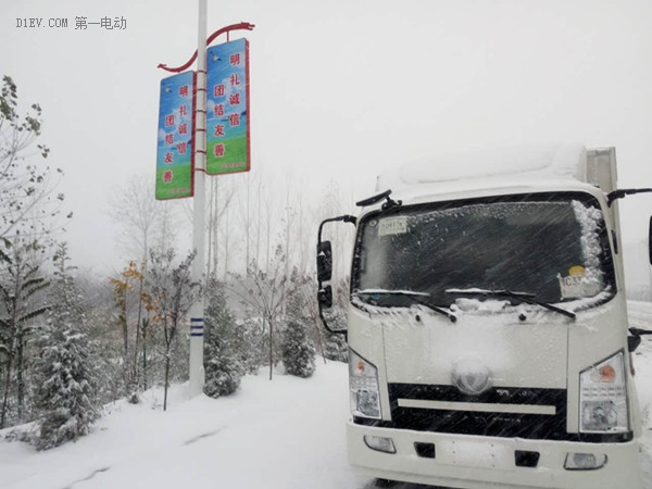 沃特瑪?shù)蜏仉姵亟?jīng)受考驗(yàn)  純電動(dòng)汽車告別冬眠時(shí)代