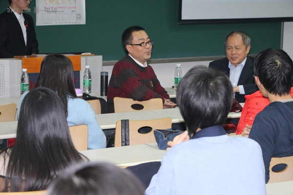 【高校巡講第二站北大】姜安寧闡釋未來汽車定義 呼吁大學(xué)生參與變革
