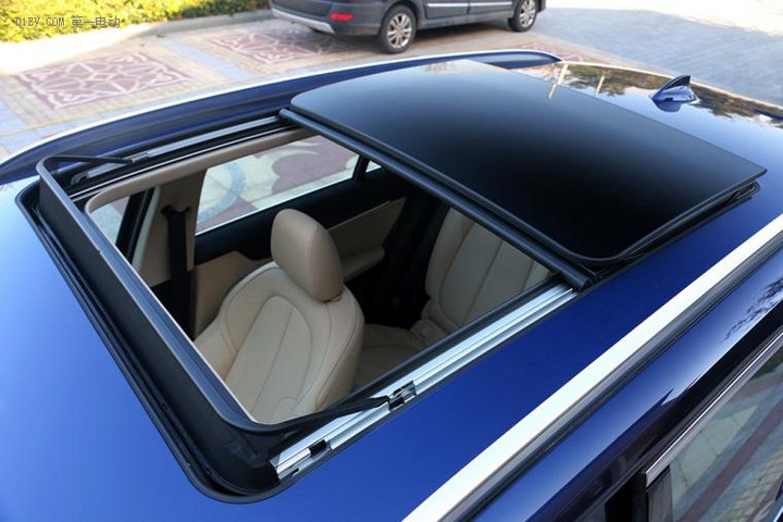 试驾宝马X1插电式混合动力车型 油电切换平顺