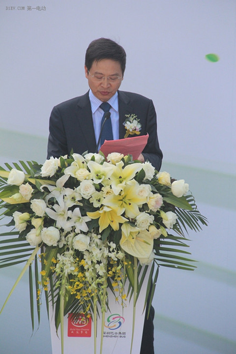 从伦敦到深圳，比亚迪纯电动双层大巴K8S中国首发