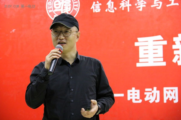 吉利新能源汽車(chē)銷(xiāo)售公司執(zhí)行總經(jīng)理李巖松