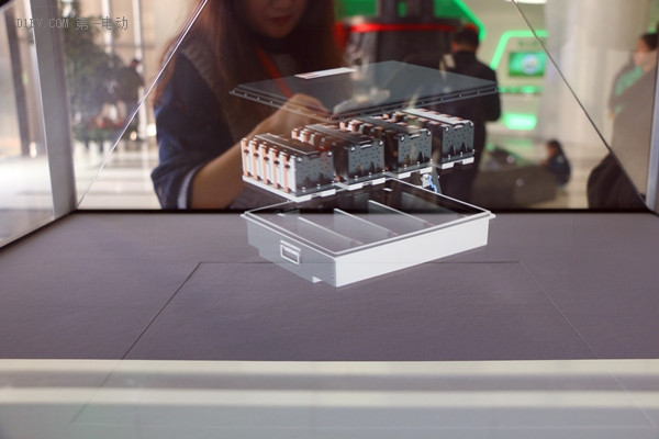 沃特玛电池智慧车间投产 智能制造全面实现全自动化