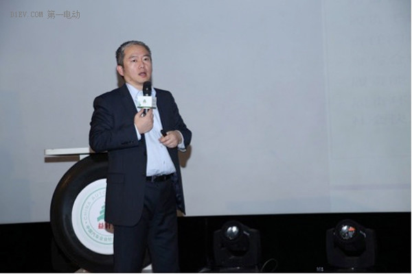 北京融智社會責(zé)任研究院院長王曉光