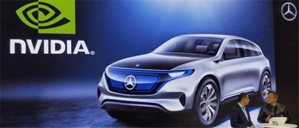 奔驰数字车辆与出行副总裁Sajjad Khan联合英伟达CEO黄仁勋宣布将推出搭载英伟达AI技术的奔驰自动驾驶量产车