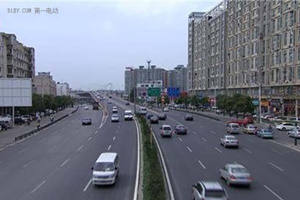 南京規(guī)定：網(wǎng)約車為3年以下新車 新能源車優(yōu)先