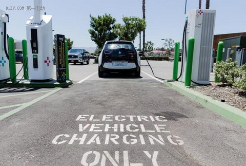 加州电力公司拟筹集逾10亿美元建电动汽车充电站