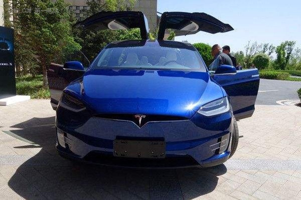 特斯拉起诉Autopilot前高管，因其挖走一批工程师