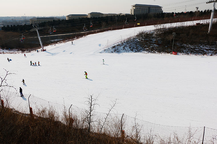 抓住雪季的小尾巴 开电动车如何玩转京城周边滑雪场(上)