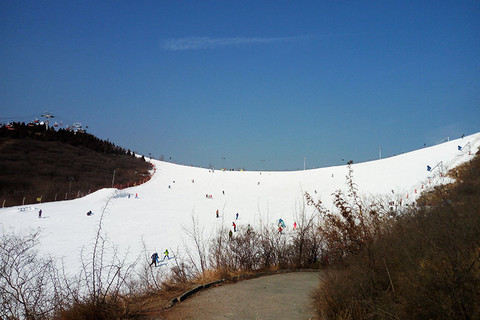 抓住雪季的小尾巴 开电动车如何玩转京城周边滑雪场(上)