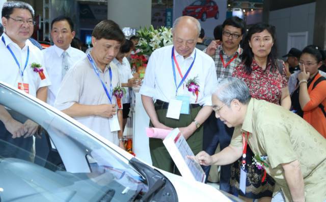 低速電動(dòng)車標(biāo)準(zhǔn)下定論，行業(yè)泰斗和企業(yè)大佬們表示不同意