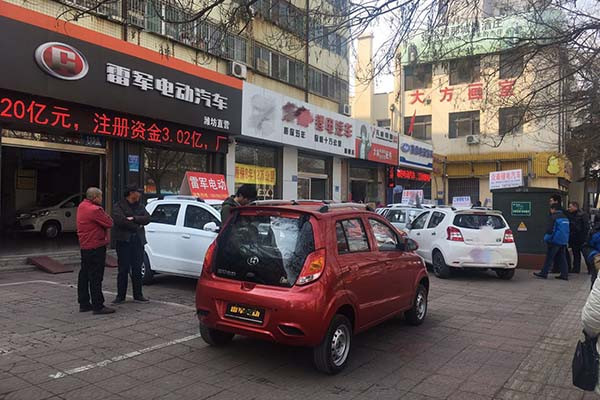 微電調(diào)研 | 把高速車(chē)摘了牌子當(dāng)?shù)退佘?chē)賣(mài)還很普遍