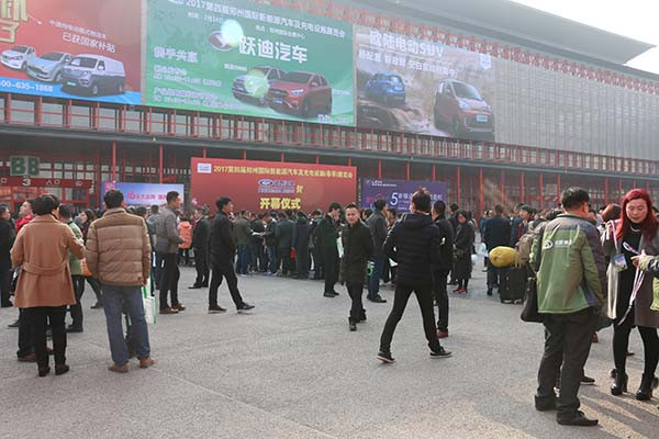微电调研 | 郑州街头最多的四轮低速车竟是交警开的
