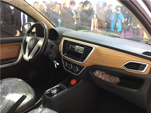 漫步时尚前沿，丽驰C01/S350锂电版低速电动车量产上市