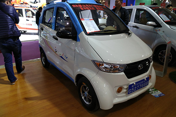 公告車型時(shí)風(fēng)D202電動(dòng)廂式運(yùn)輸車濟(jì)南車展隆重上市